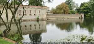 A view of the fishing lake at Horsley Towers on an autumn day