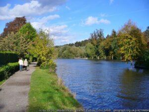 A view of the Thames and towpath in Maidenhead