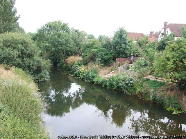 A summer view of the Beult at Yalding